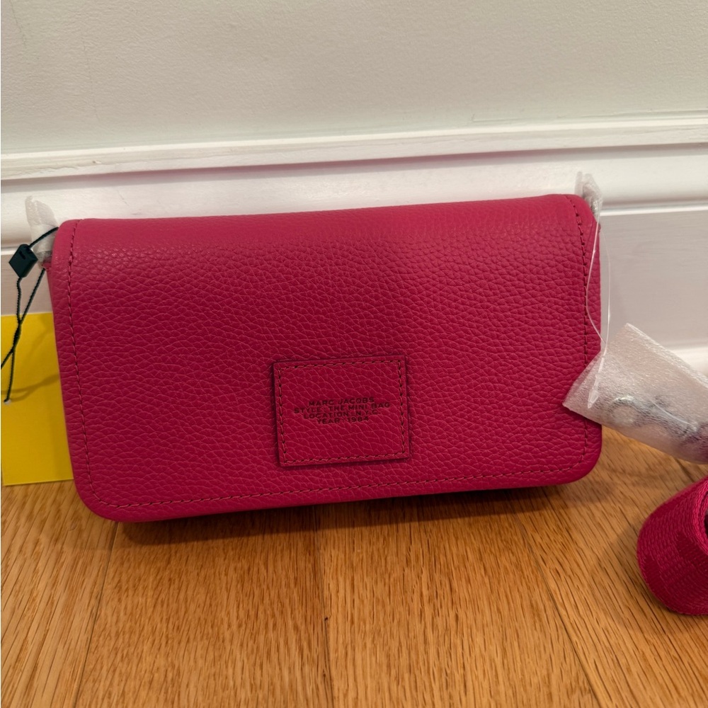 NWT Marc Jacobs THE LEATHER MINI BAG- raspberry pink - Picture 3 of 6